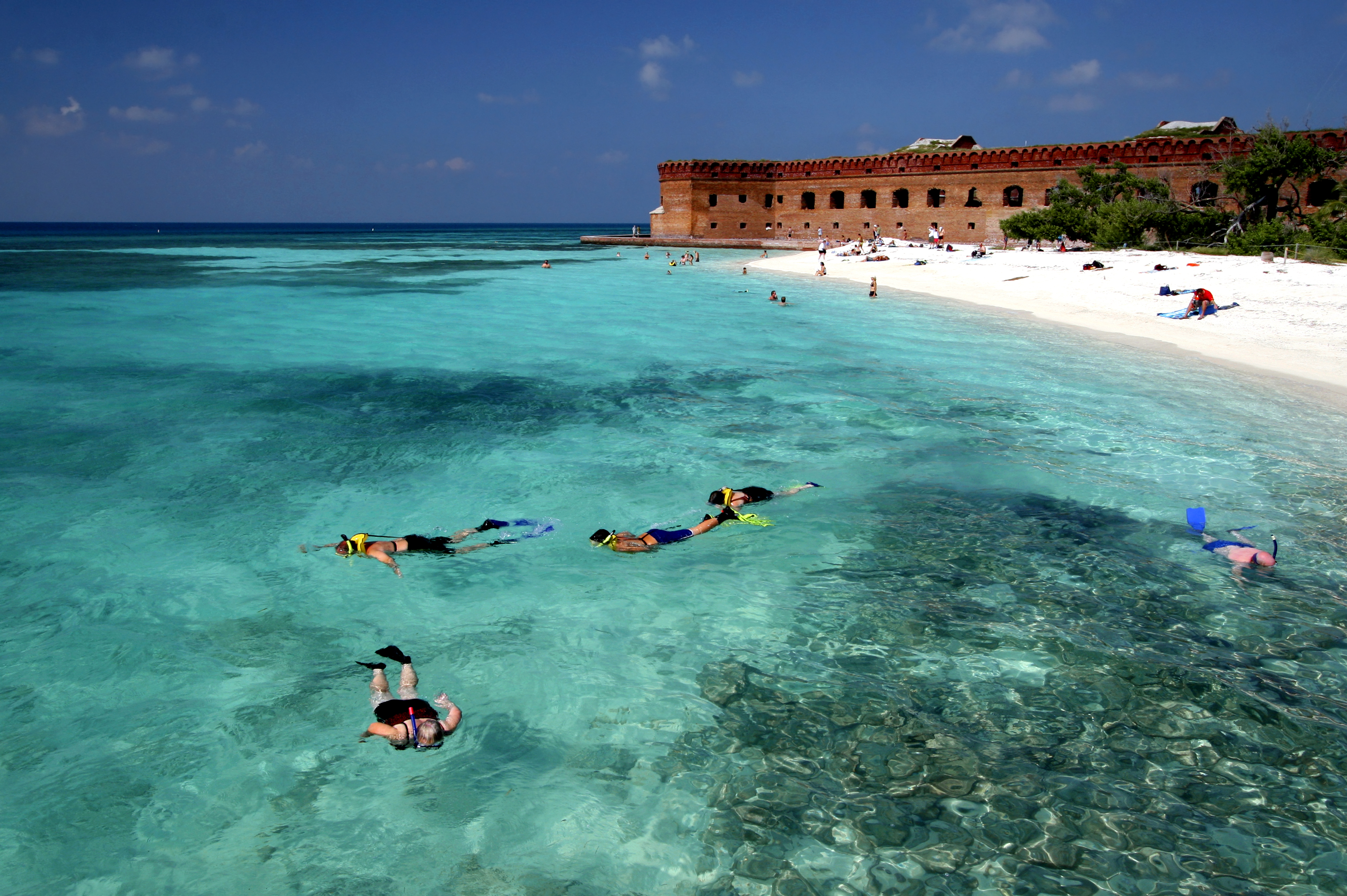 florida keys key west fort jefferson dry tortugas blue green water